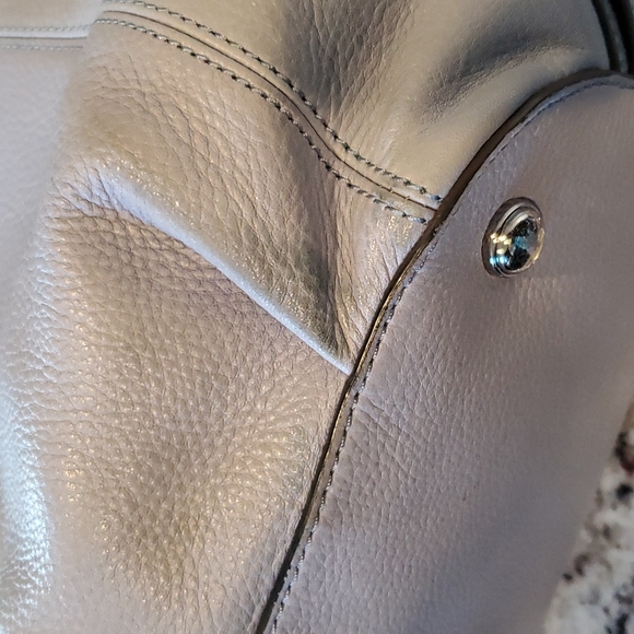 B. Makowsky Leather Handbag - Picture 11 of 12
